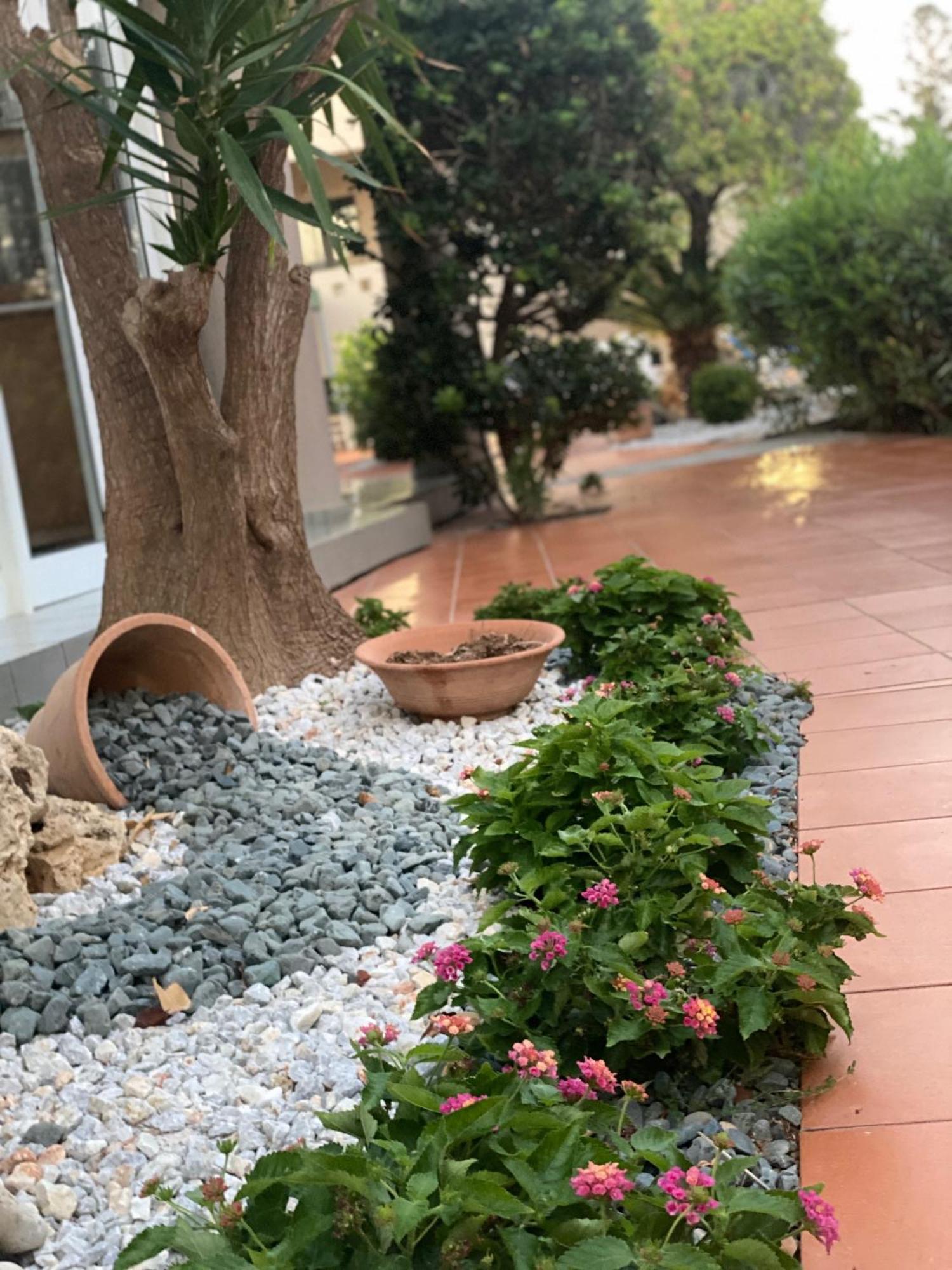 Creteco Hotel & Suites Gournes Gouvon Bagian luar foto