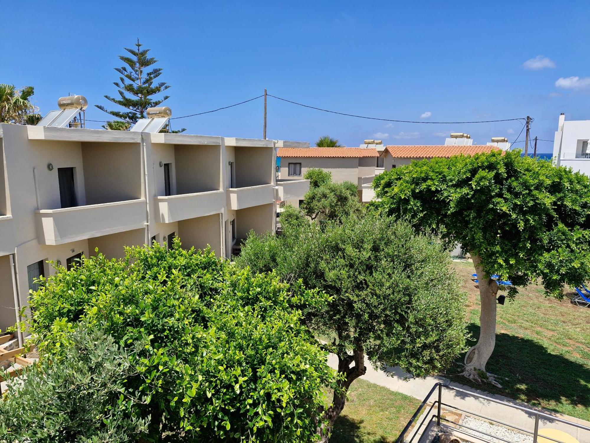 Creteco Hotel & Suites Gournes Gouvon Bagian luar foto
