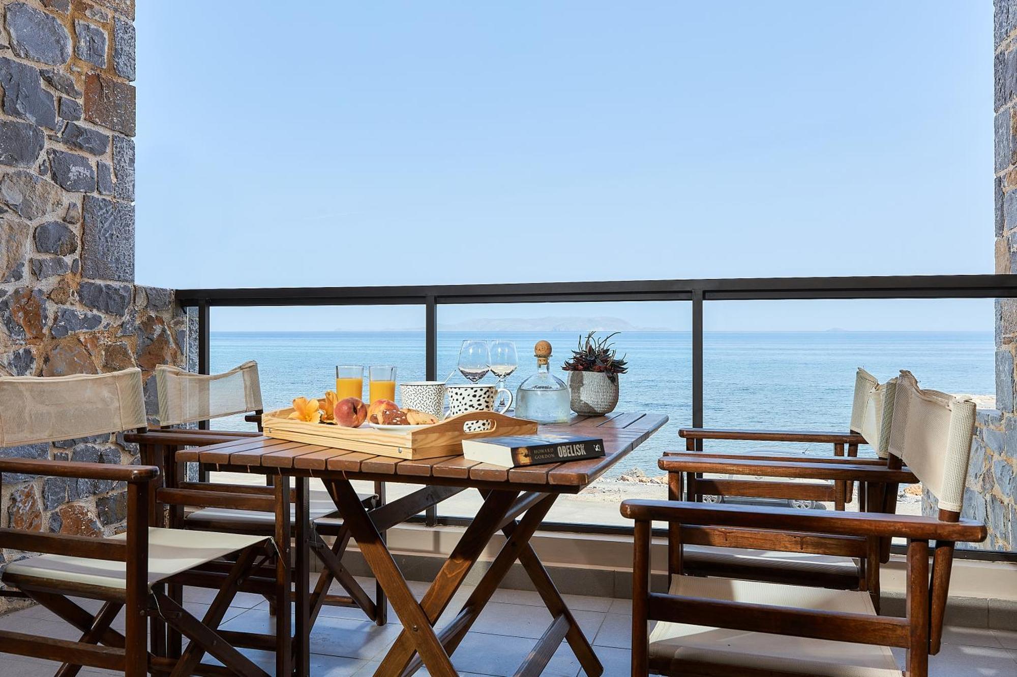 Creteco Hotel & Suites Gournes Gouvon Bagian luar foto