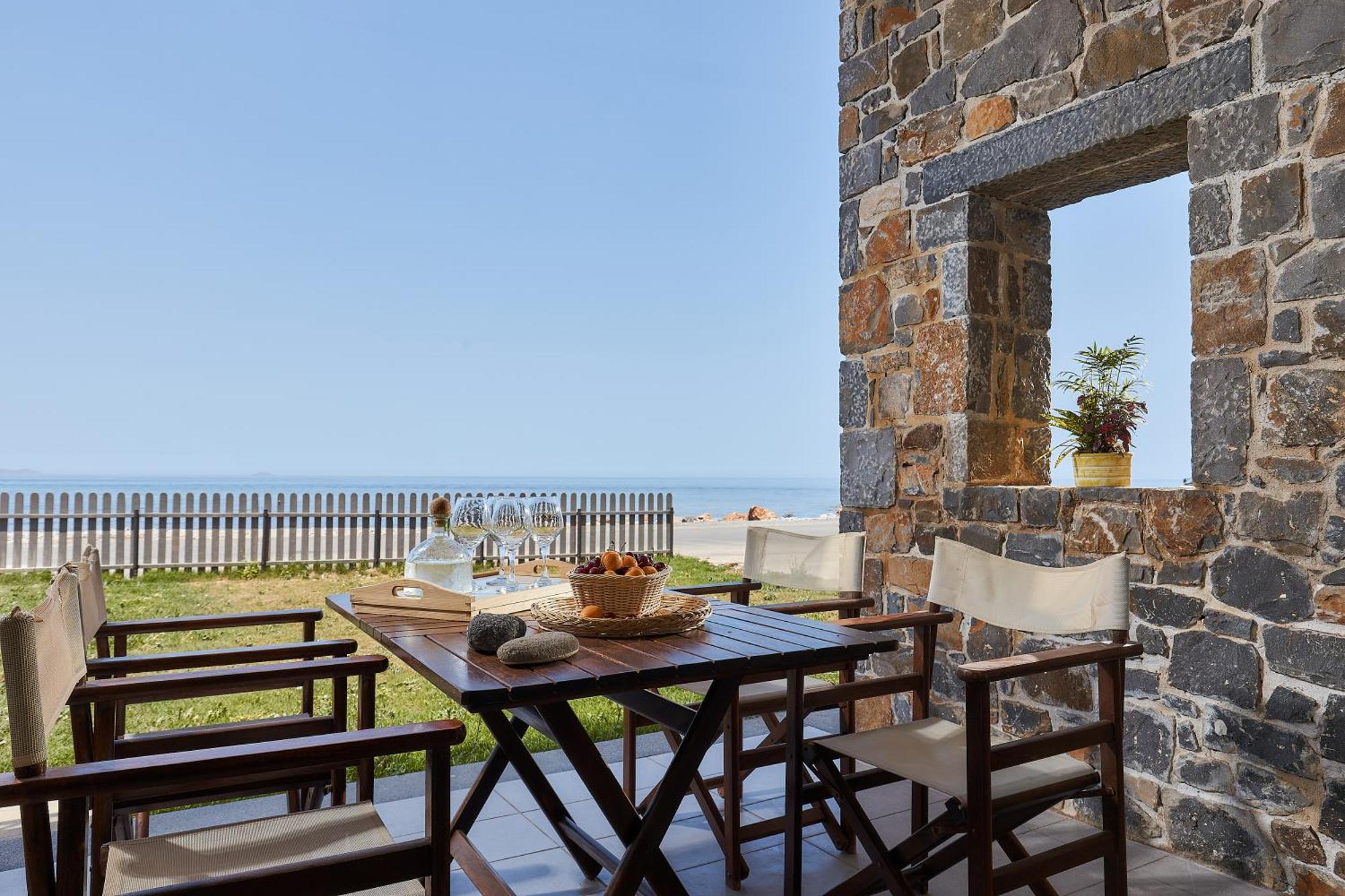 Creteco Hotel & Suites Gournes Gouvon Bagian luar foto