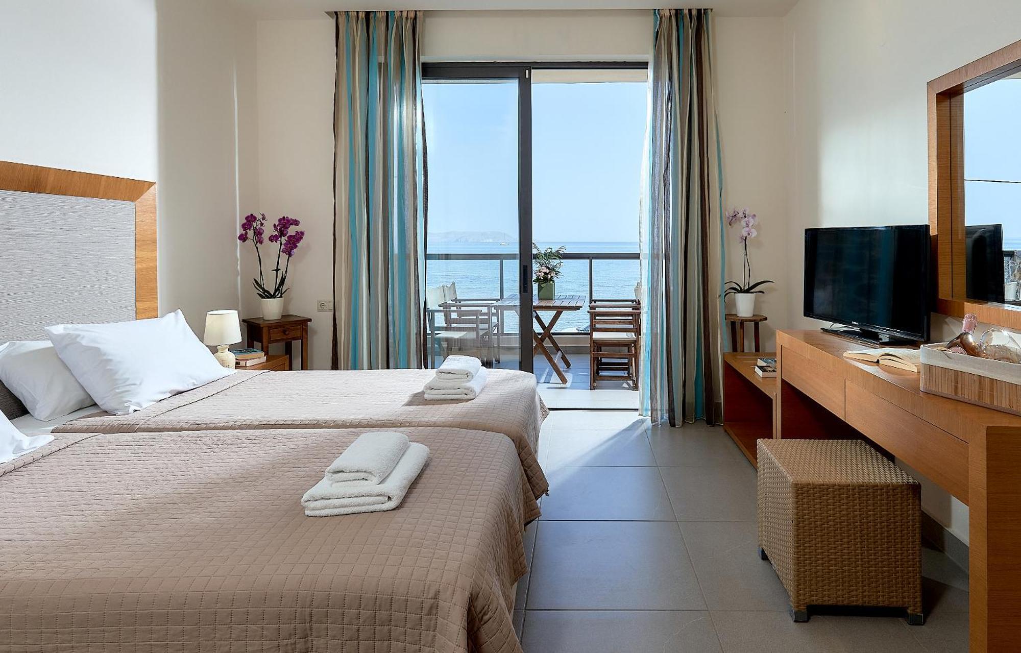 Creteco Hotel & Suites Gournes Gouvon Bagian luar foto
