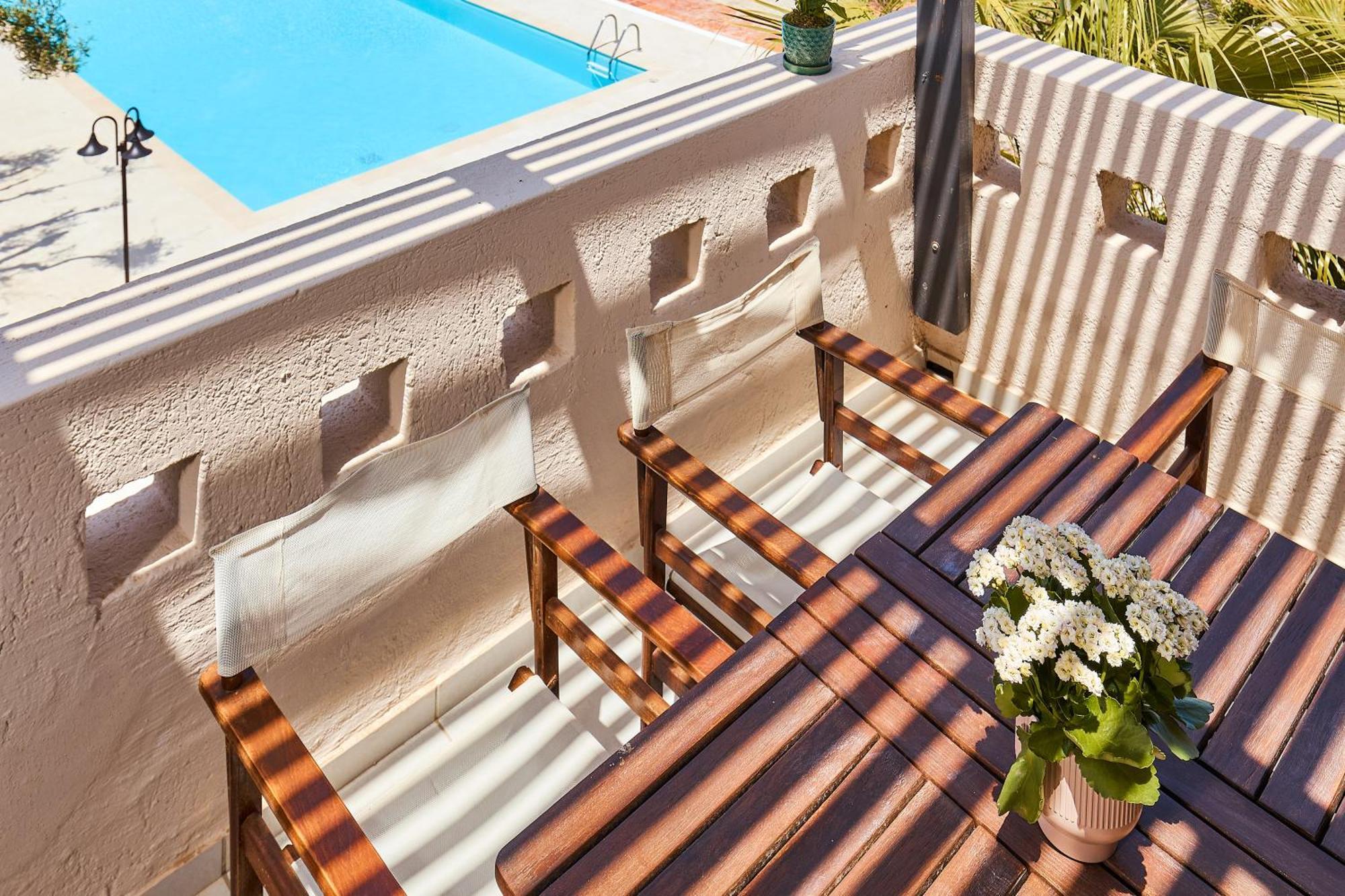 Creteco Hotel & Suites Gournes Gouvon Bagian luar foto