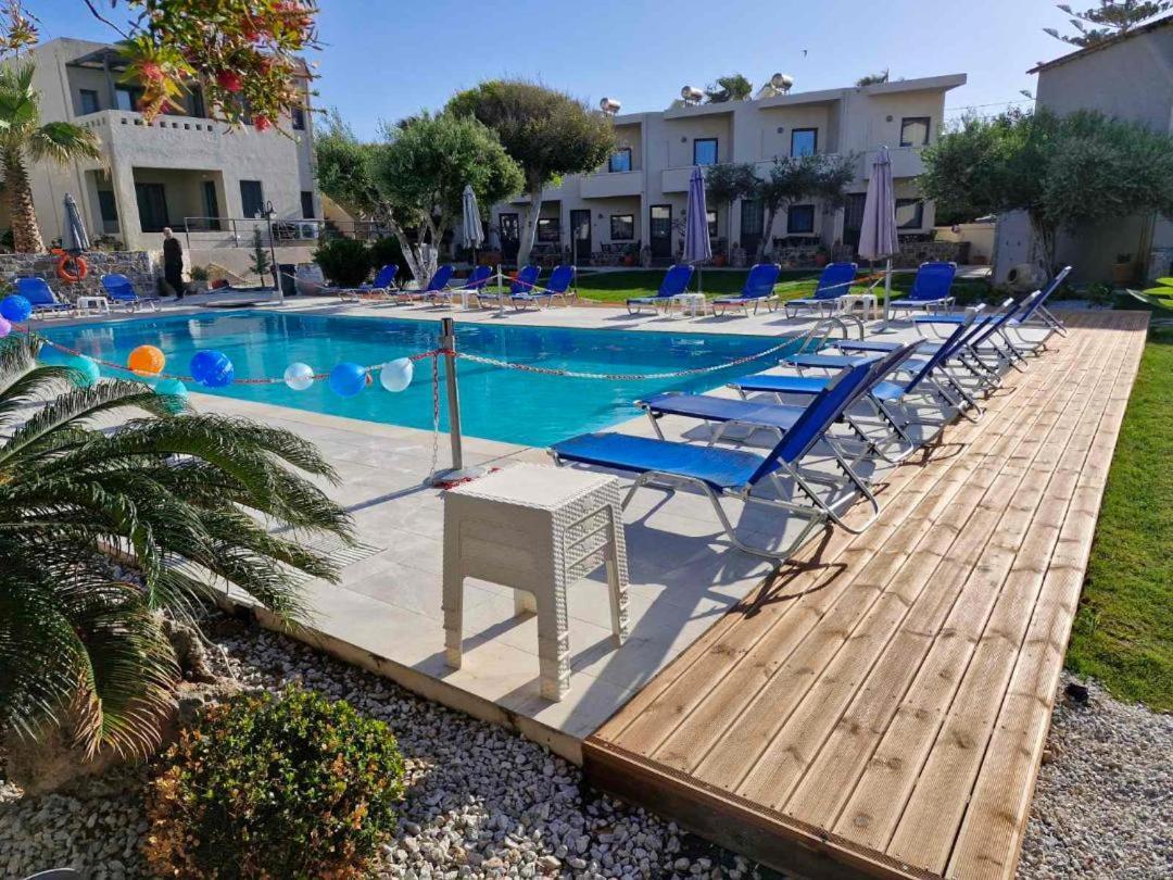 Creteco Hotel & Suites Gournes Gouvon Bagian luar foto