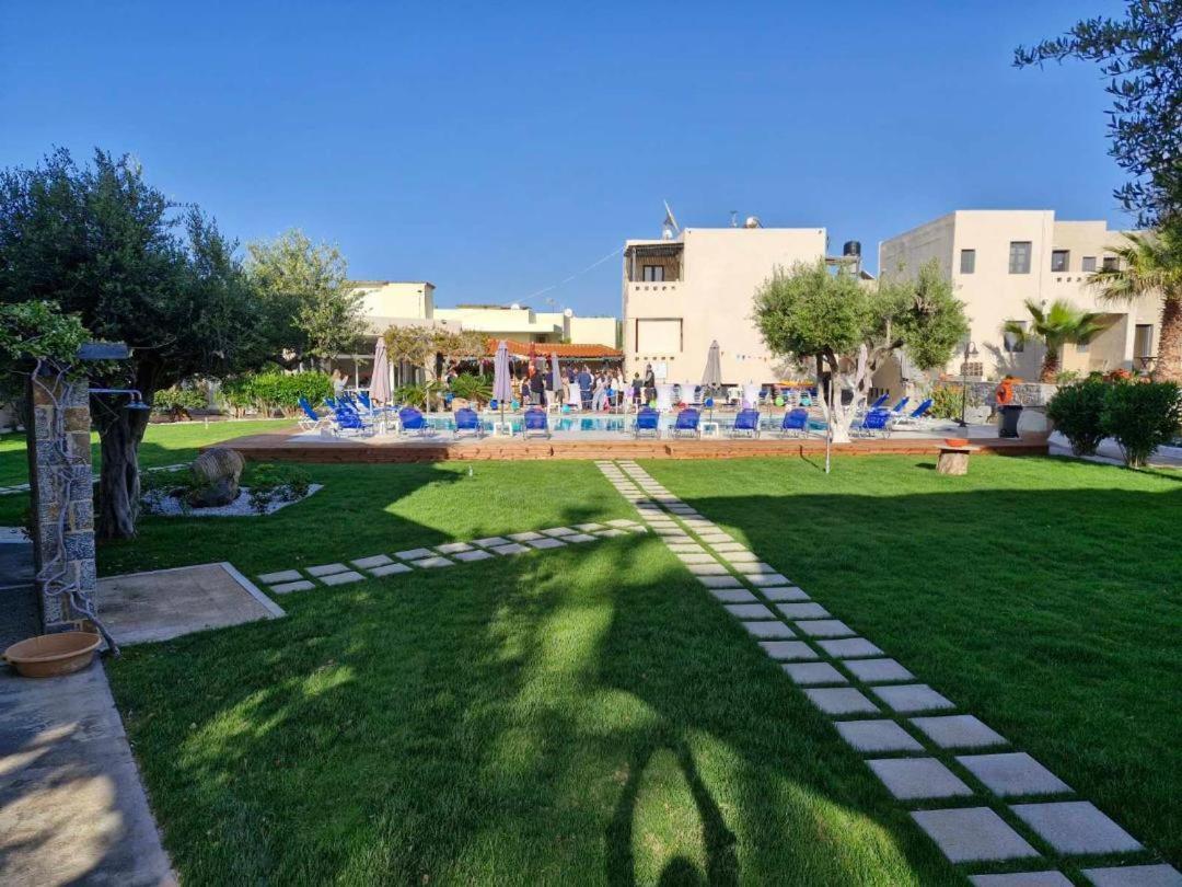 Creteco Hotel & Suites Gournes Gouvon Bagian luar foto