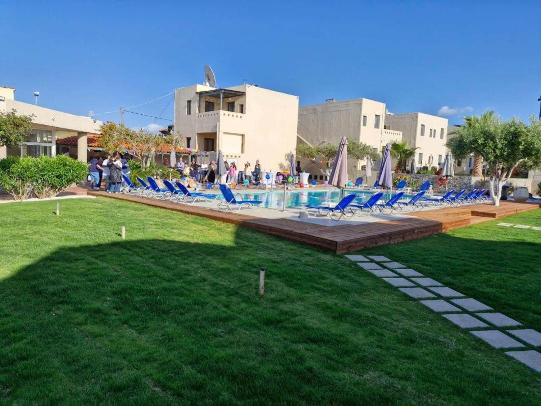 Creteco Hotel & Suites Gournes Gouvon Bagian luar foto